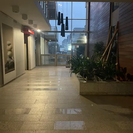 Motylkowa 125 M2 5 Pokoi *